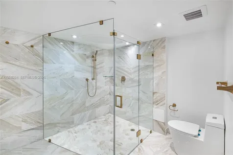 2000 Towerside Terrace Miami FL 33138