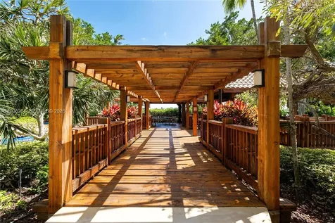 2000 Towerside Terrace Miami FL 33138