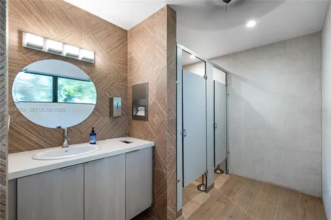 2000 Towerside Terrace Miami FL 33138