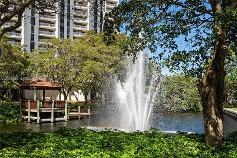 2000 Towerside Terrace Miami FL 33138