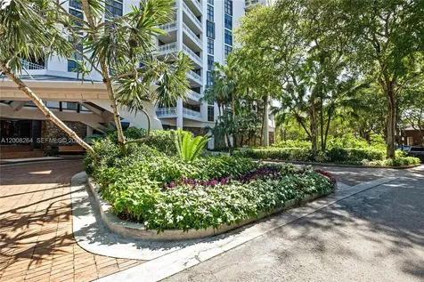 2000 Towerside Terrace Miami FL 33138