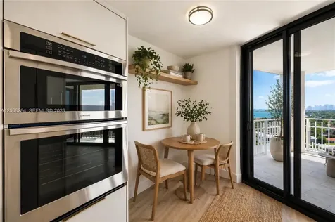 2000 Towerside Terrace Miami FL 33138