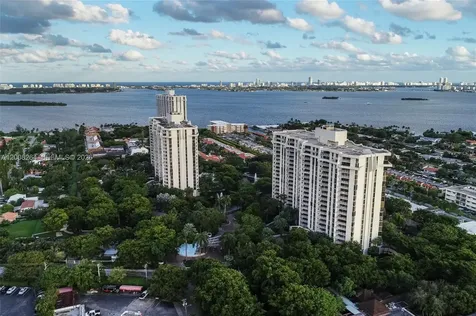 2000 Towerside Terrace Miami FL 33138