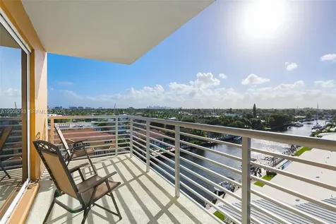 2900 NE 30th Street Fort Lauderdale FL 33306