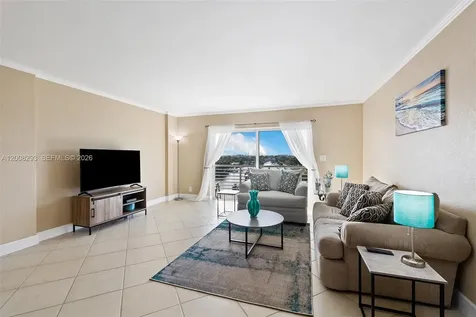 2900 NE 30th Street Fort Lauderdale FL 33306
