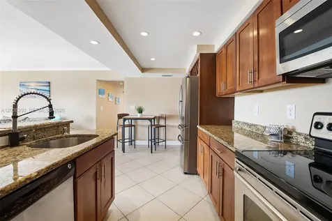 2900 NE 30th Street Fort Lauderdale FL 33306