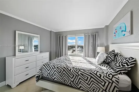 2900 NE 30th Street Fort Lauderdale FL 33306