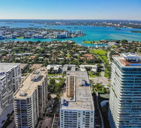 10185 Collins Bal Harbour FL 33154