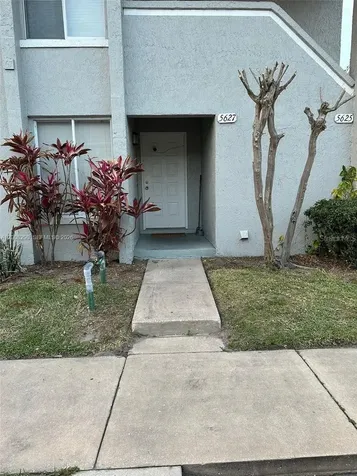 5627 Blue Shadows Court Orlando FL 32811
