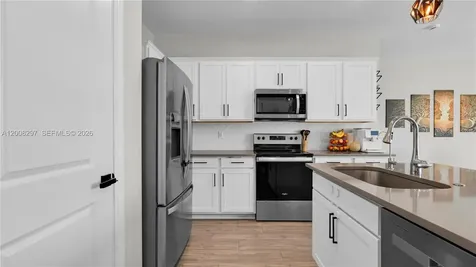 2913 Olivia Avenue Lauderdale Lakes FL 33311