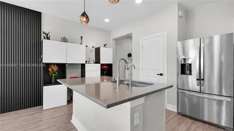 2913 Olivia Avenue Lauderdale Lakes FL 33311