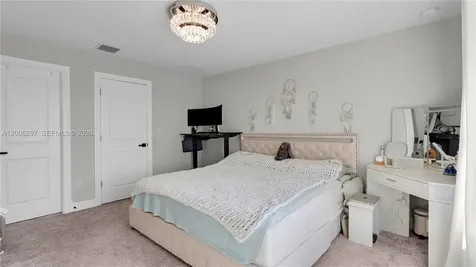 2913 Olivia Avenue Lauderdale Lakes FL 33311