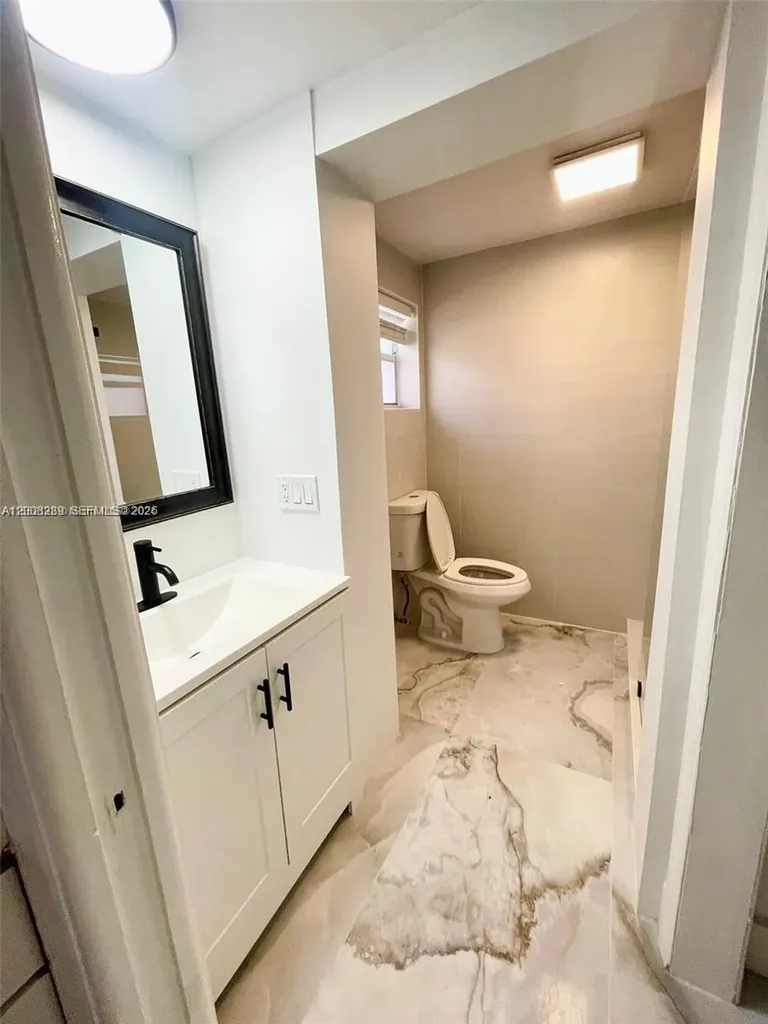 1649 NE 8th Avenue Fort Lauderdale FL 33305