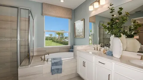 653 SE Ranch Oak Circle Port St. Lucie FL 34984