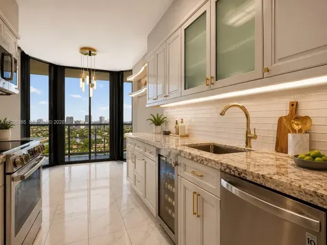3640 Yacht Club Drive Aventura FL 33180