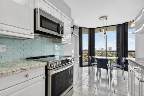 3640 Yacht Club Drive Aventura FL 33180