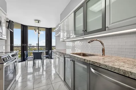 3640 Yacht Club Drive Aventura FL 33180