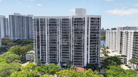3640 Yacht Club Drive Aventura FL 33180