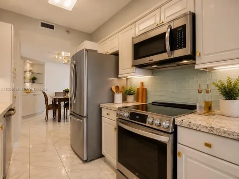 3640 Yacht Club Drive Aventura FL 33180