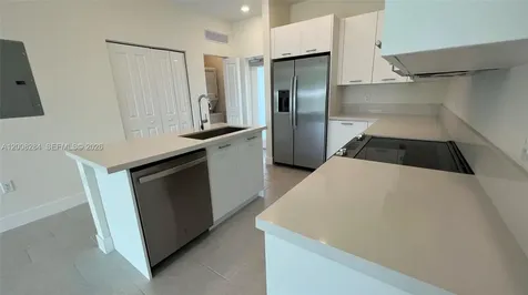 8167 NW 41st Street Doral FL 33166