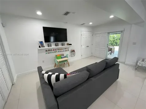 4161 SW 102nd Avenue Miami FL 33165