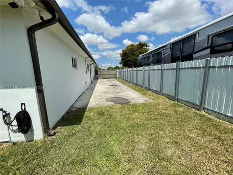 4161 SW 102nd Avenue Miami FL 33165