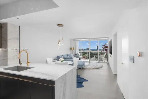 1800 Sunset Harbour Drive Miami Beach FL 33139