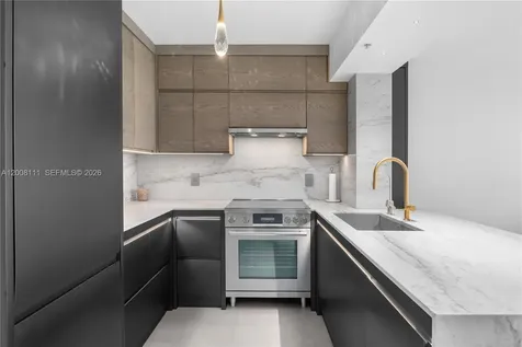 1800 Sunset Harbour Drive Miami Beach FL 33139