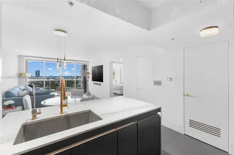 1800 Sunset Harbour Drive Miami Beach FL 33139