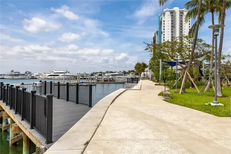 1800 Sunset Harbour Drive Miami Beach FL 33139