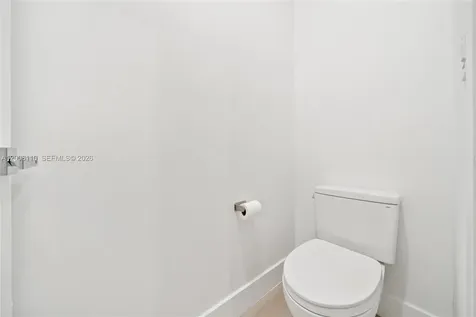 4648 NW 83rd Avenue Doral FL 33166