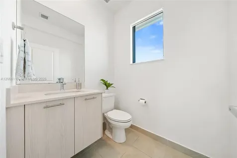 4648 NW 83rd Avenue Doral FL 33166