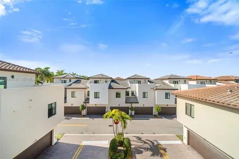 4648 NW 83rd Avenue Doral FL 33166
