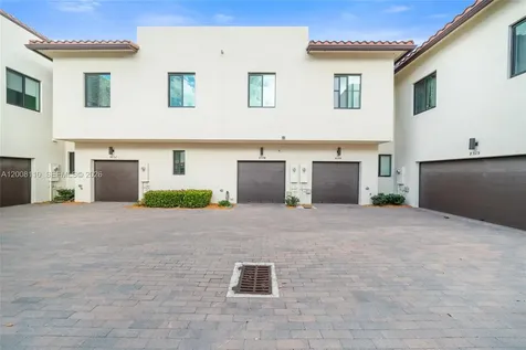 4648 NW 83rd Avenue Doral FL 33166