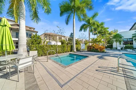 4648 NW 83rd Avenue Doral FL 33166