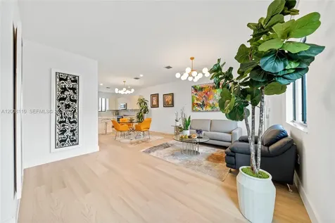 4648 NW 83rd Avenue Doral FL 33166