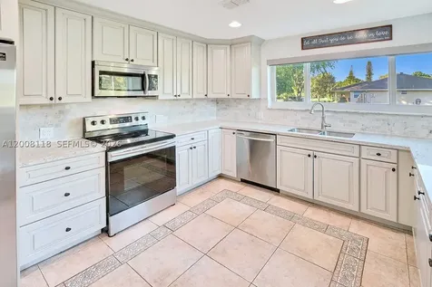 480 W Mount Vernon Drive Plantation FL 33325