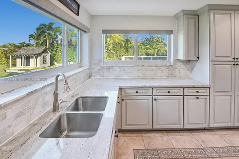 480 W Mount Vernon Drive Plantation FL 33325