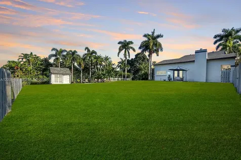 480 W Mount Vernon Drive Plantation FL 33325