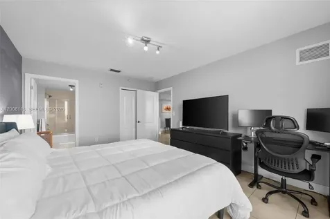 2550 SW 27th Avenue Miami FL 33133