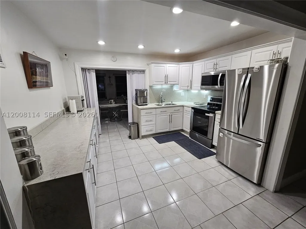 141 NW 28th Street Pompano Beach FL 33064