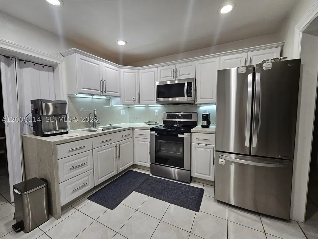 141 NW 28th Street Pompano Beach FL 33064