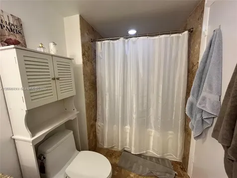 41 SE 5th Street Miami FL 33131