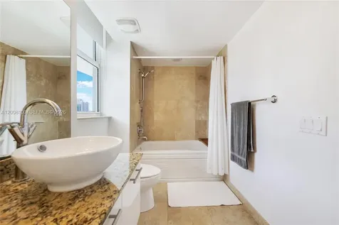 41 SE 5th Street Miami FL 33131