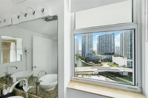 41 SE 5th Street Miami FL 33131