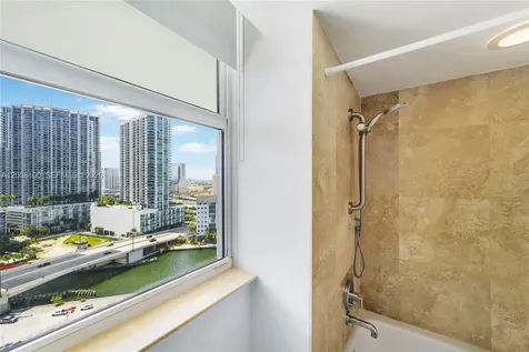 41 SE 5th Street Miami FL 33131