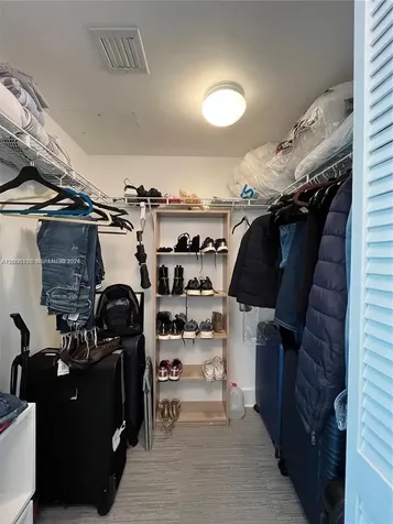 41 SE 5th Street Miami FL 33131