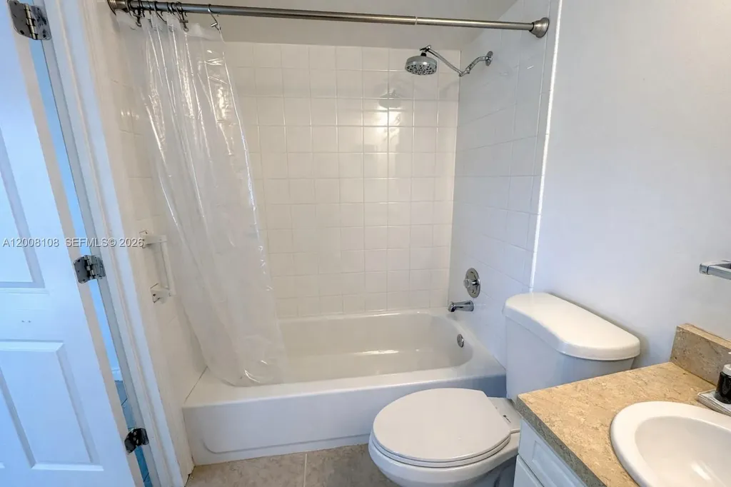 254 Mansfield G Boca Raton FL 33434