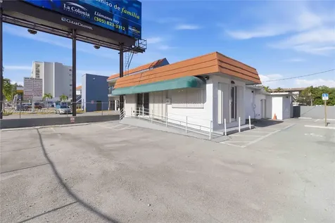 470 NW 22nd Avenue Miami FL 33125