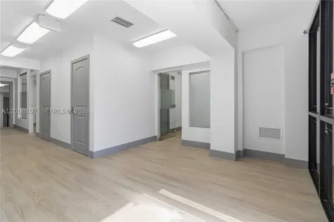 470 NW 22nd Avenue Miami FL 33125